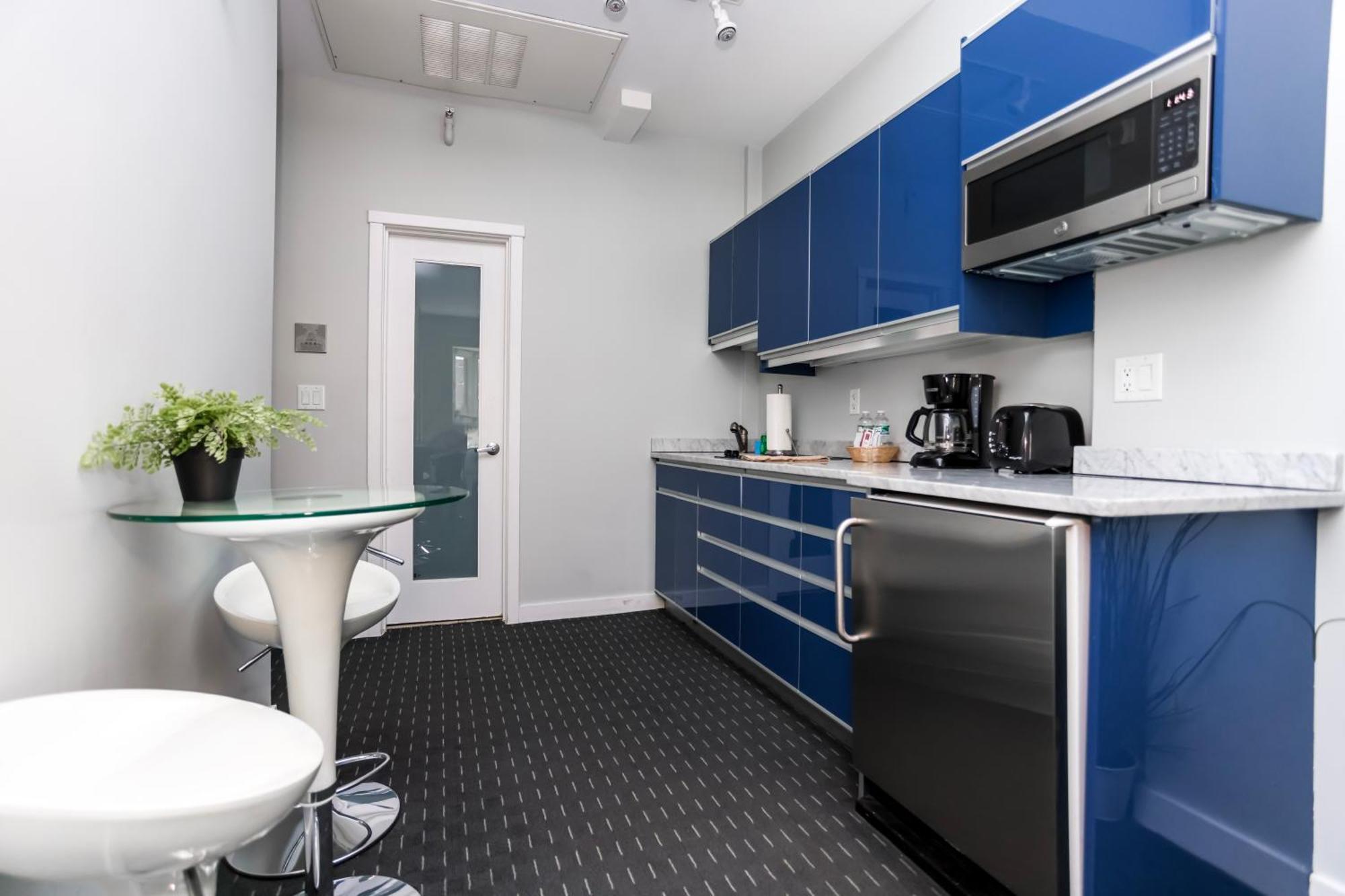 Stylish Studio On Newbury St #3 Бостон Экстерьер фото